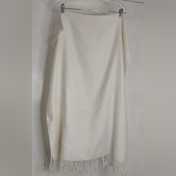 CHRISTIAN DIOR WRAP - Picture 2 of 10